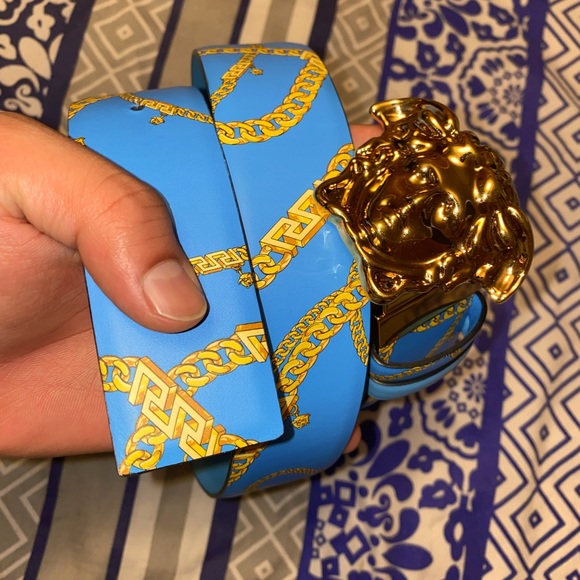 VERSACE
Reversible Blue 'La Medusa' Chain Belt - Picture 6 of 6